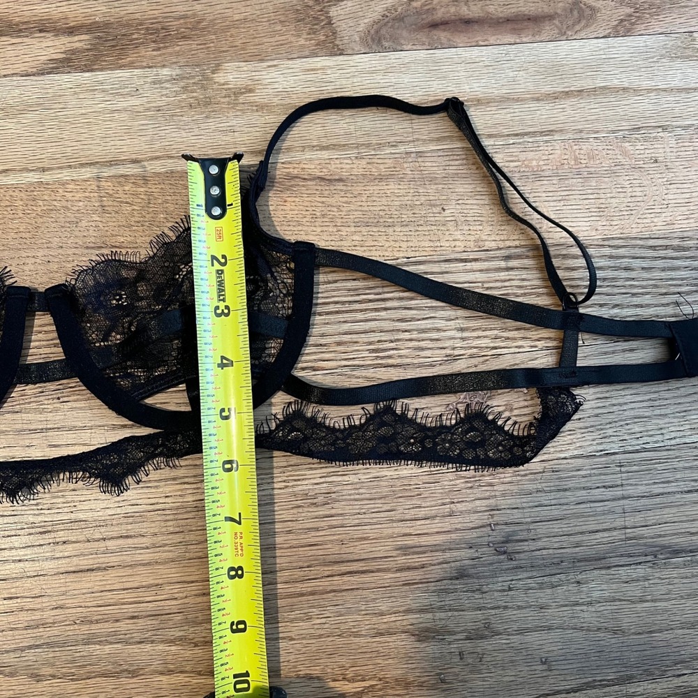 PrettyLittleThing Black Eyelash Lace Strappy Underwire Bra XS - Picture 4 of 8